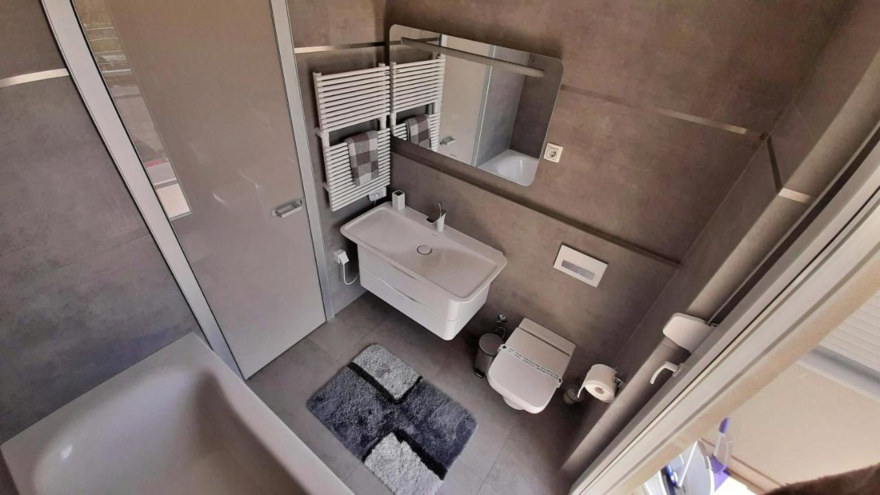 Apartment Iva Omiš Buitenkant foto